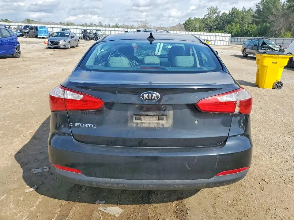 2015 KIA FORTE LX  