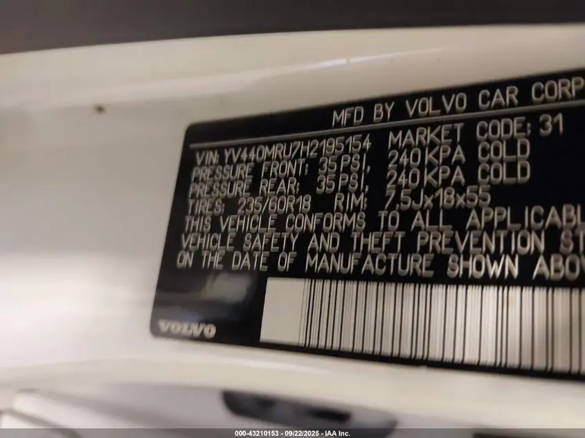 2017 VOLVO XC60 INSCRIPTION