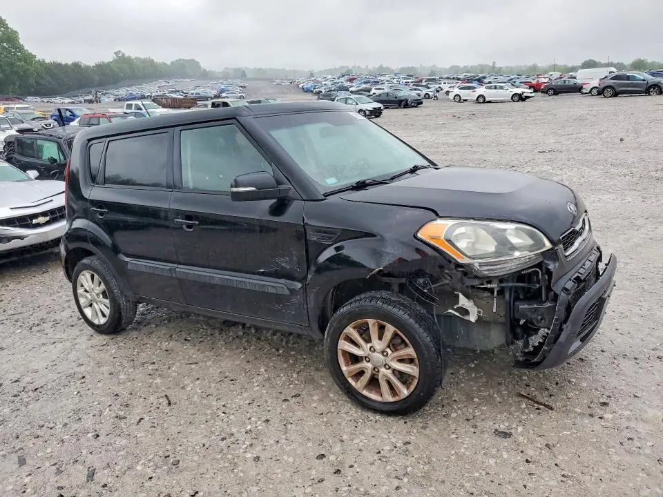 2013 KIA SOUL +  
