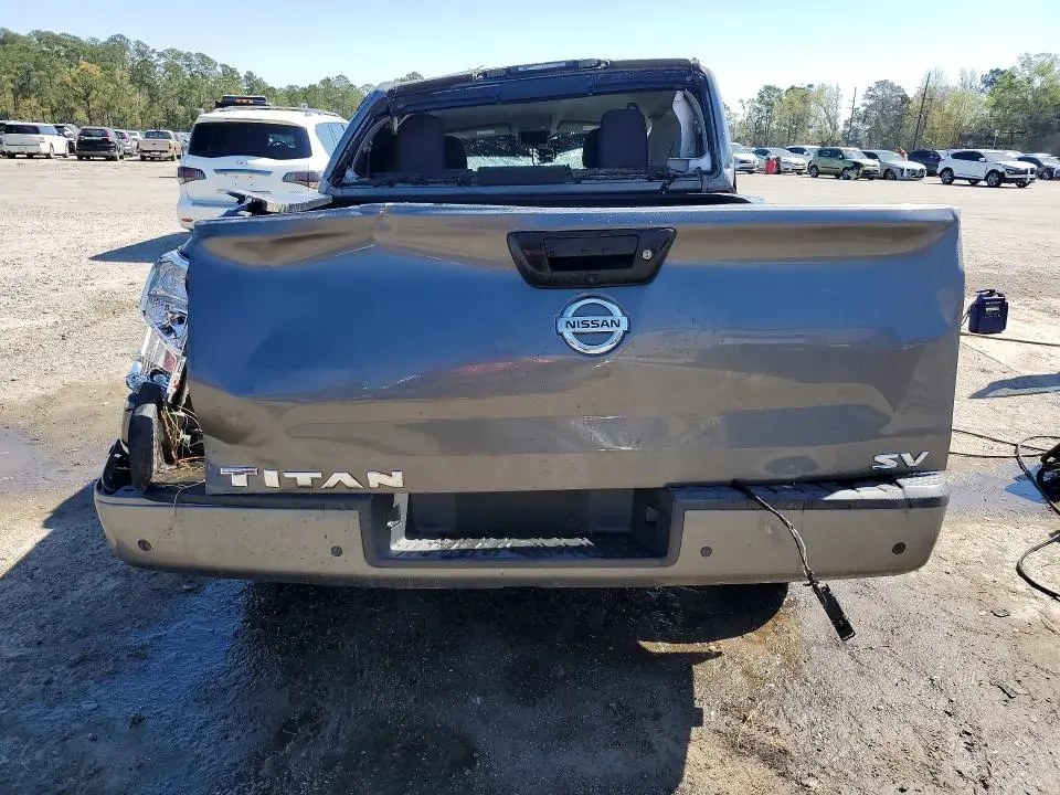 2021 NISSAN TITAN SV  