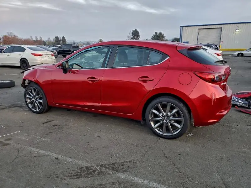 2018 MAZDA 3 TOURING  