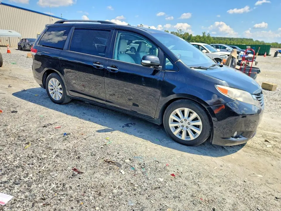 2013 TOYOTA SIENNA LIMITED 7-PASSENGER  