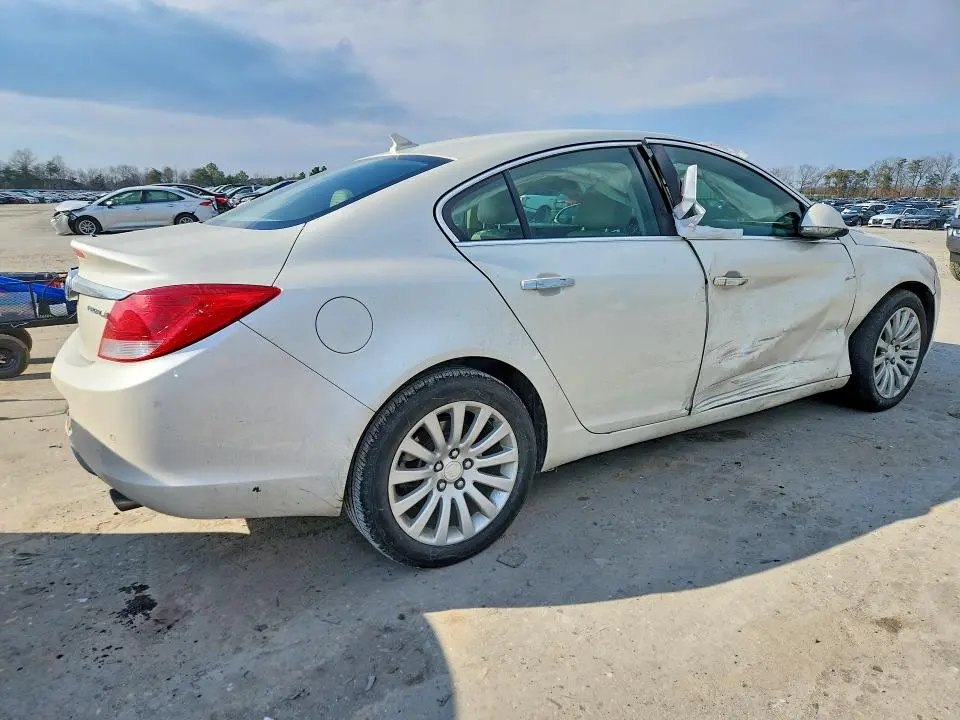 2013 BUICK REGAL PREMIUM  