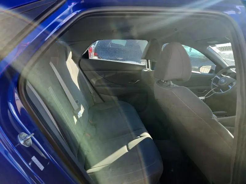 2021 HYUNDAI ELANTRA SEL  