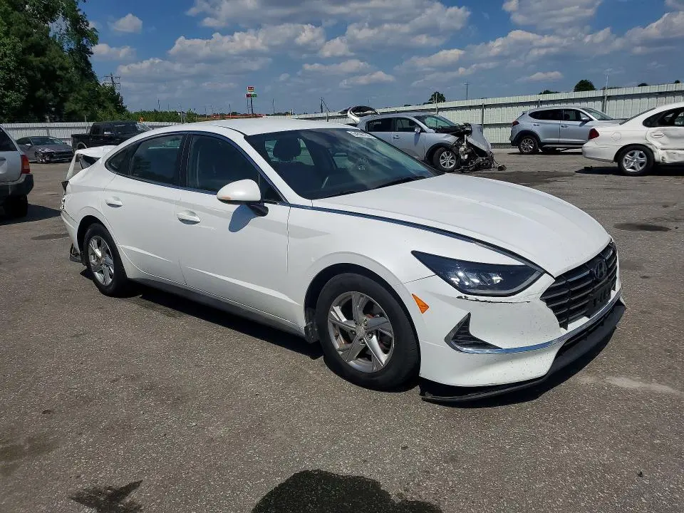 2021 HYUNDAI SONATA SE  