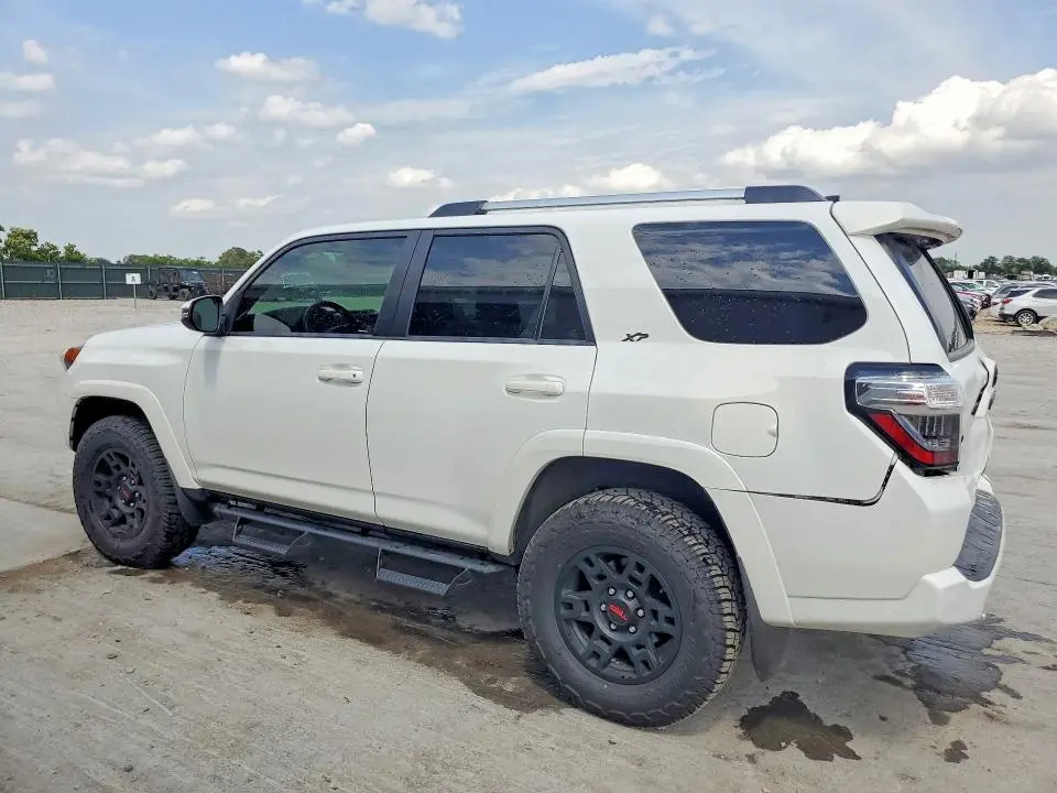 2024 TOYOTA 4RUNNER SR5 PREMIUM  