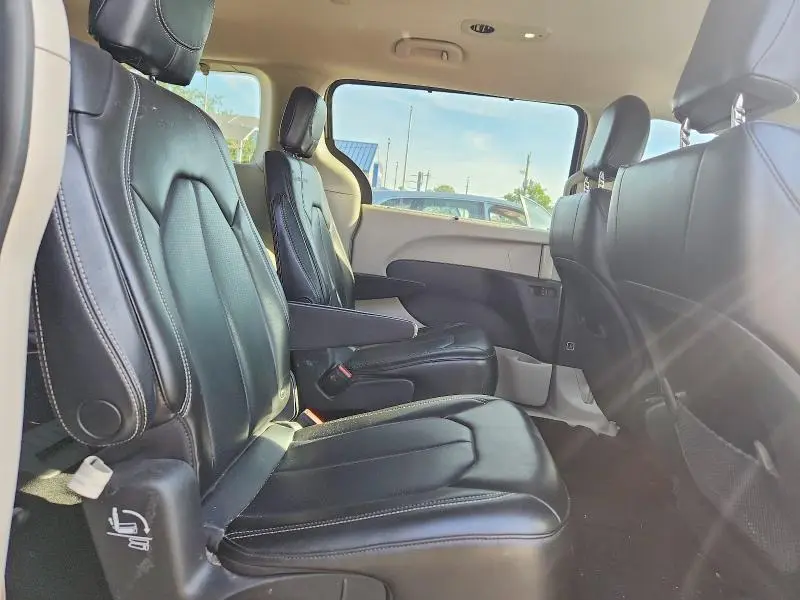 2021 CHRYSLER VOYAGER LXI  