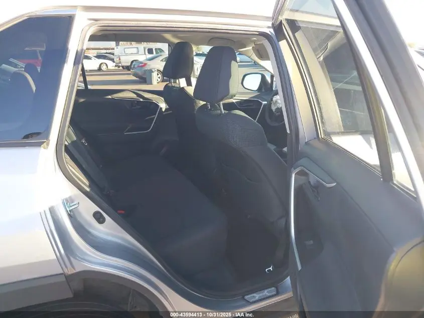 2023 TOYOTA RAV4 LE