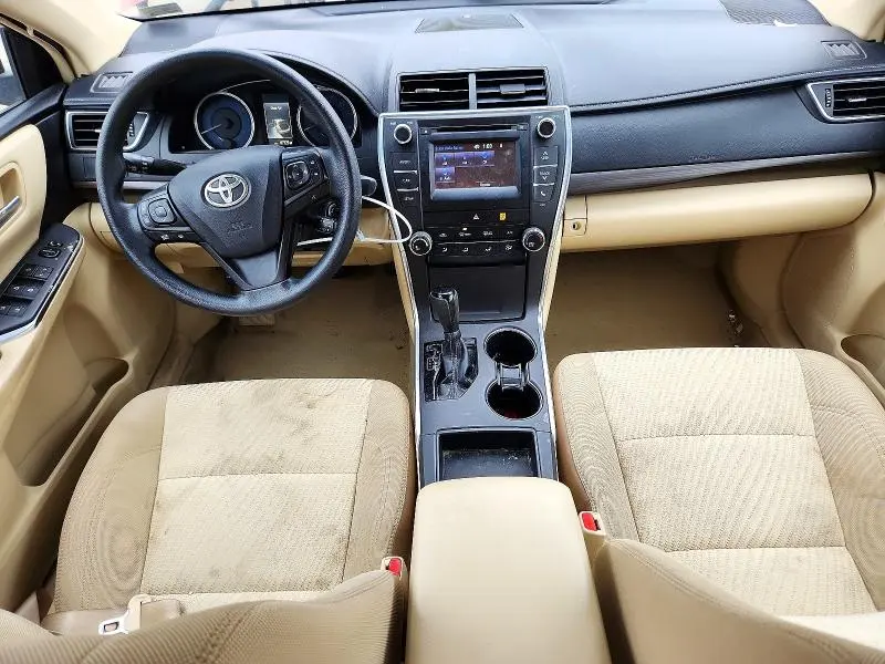 2016 TOYOTA CAMRY LE  