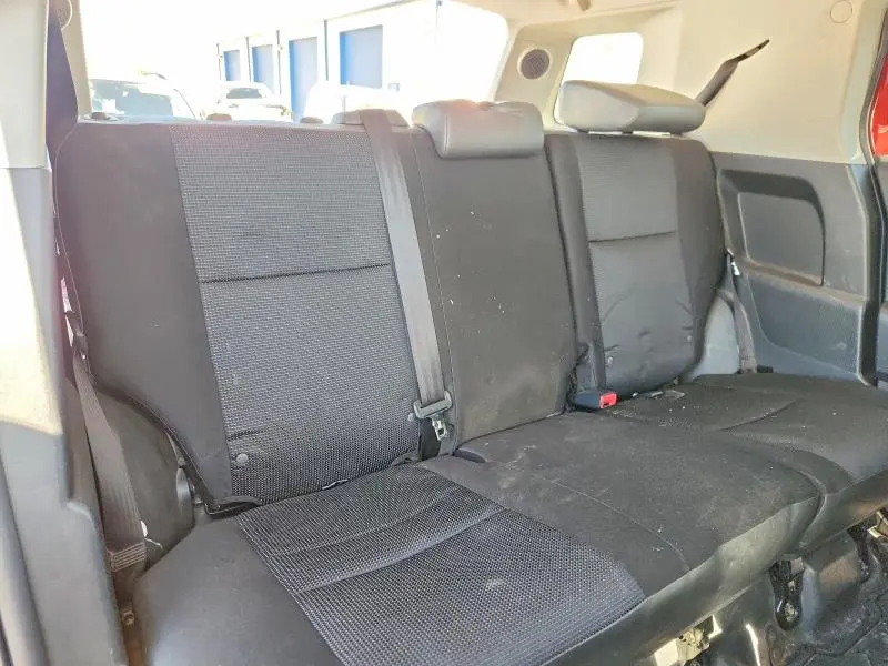 2011 TOYOTA FJ CRUISER BASE  