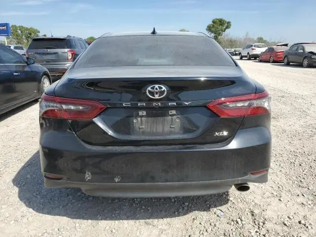 2024 TOYOTA CAMRY XLE  