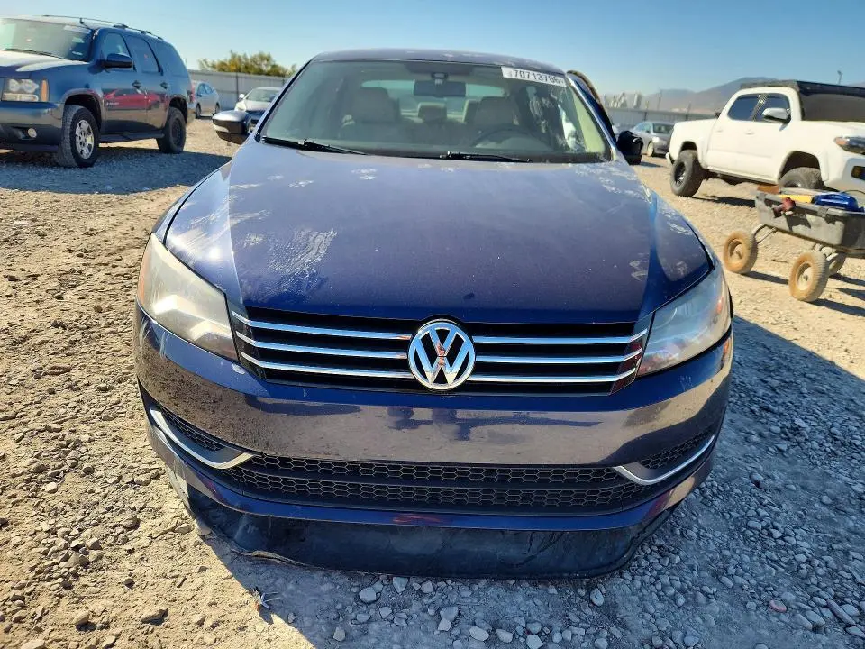 2014 VOLKSWAGEN PASSAT SE  