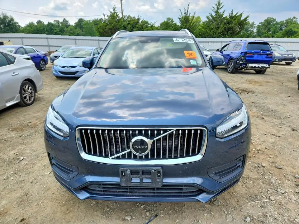 2022 VOLVO XC90 T6 MOMENTUM  