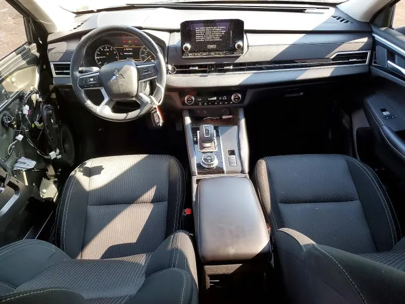 2023 MITSUBISHI OUTLANDER ES  