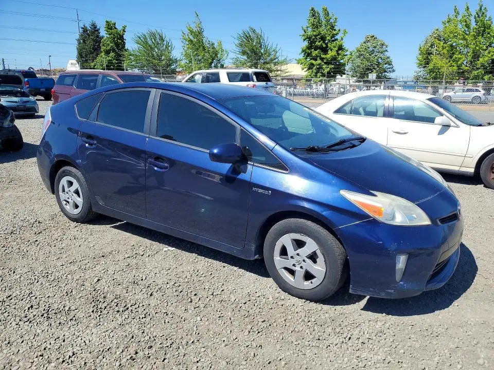 2015 TOYOTA PRIUS TWO  