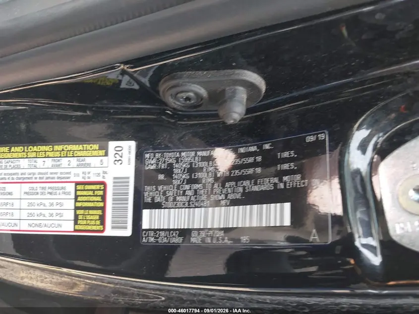 2020 TOYOTA SIENNA XLE