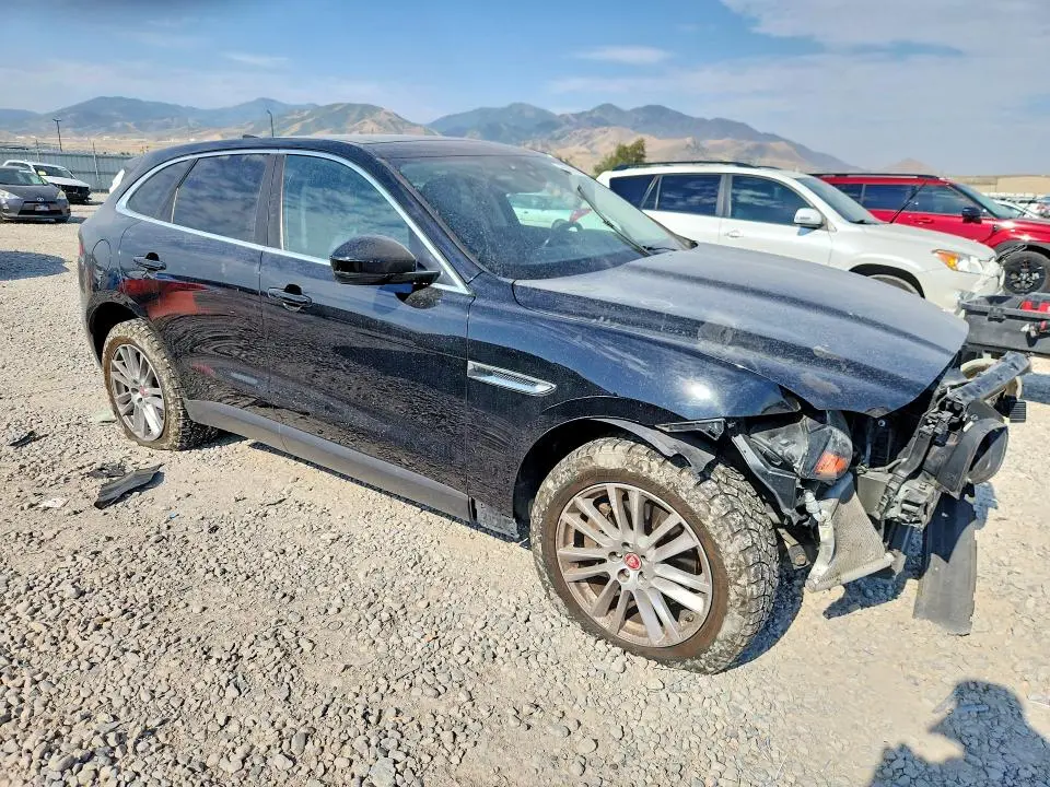 2020 JAGUAR F-PACE PRESTIGE  