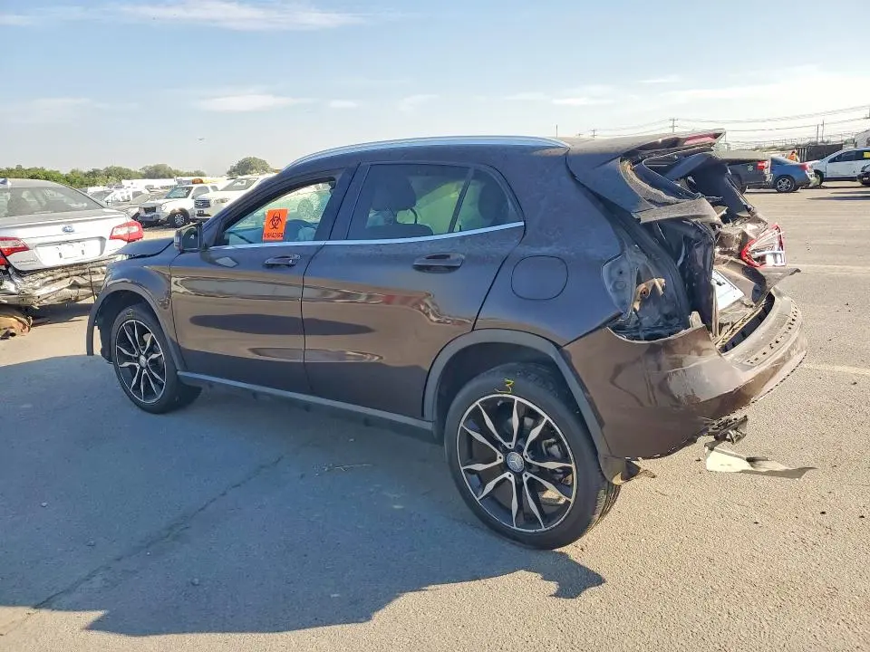 2015 MERCEDES-BENZ GLA   