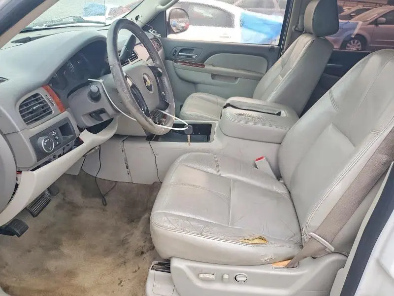 2010 CHEVROLET AVALANCHE LT  