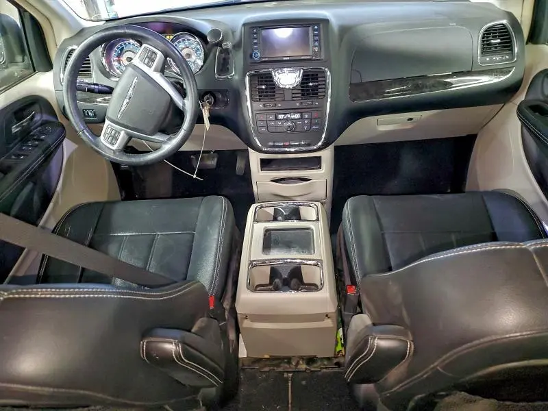 2013 CHRYSLER TOWN & COUNTRY TOURING  