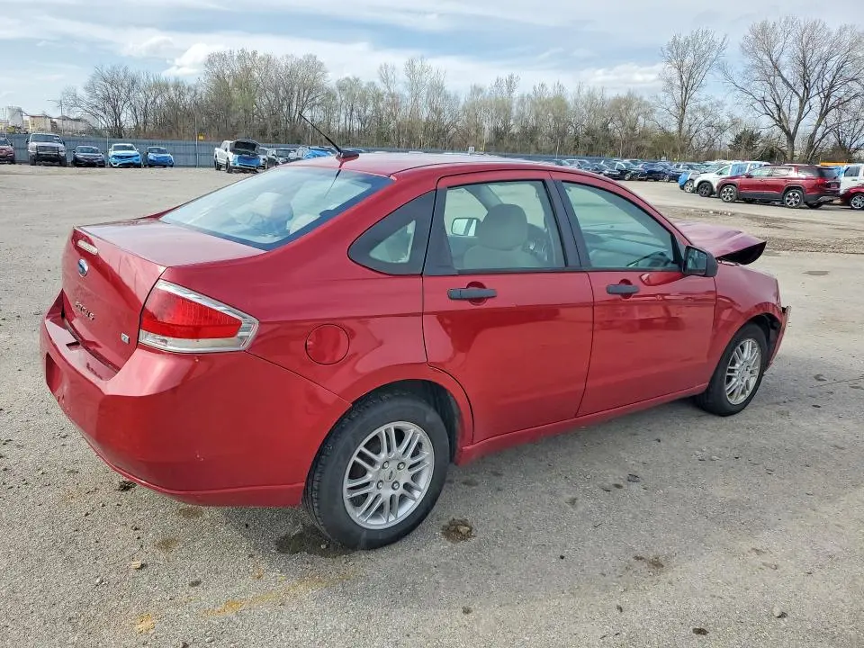 2011 FORD FOCUS SE  