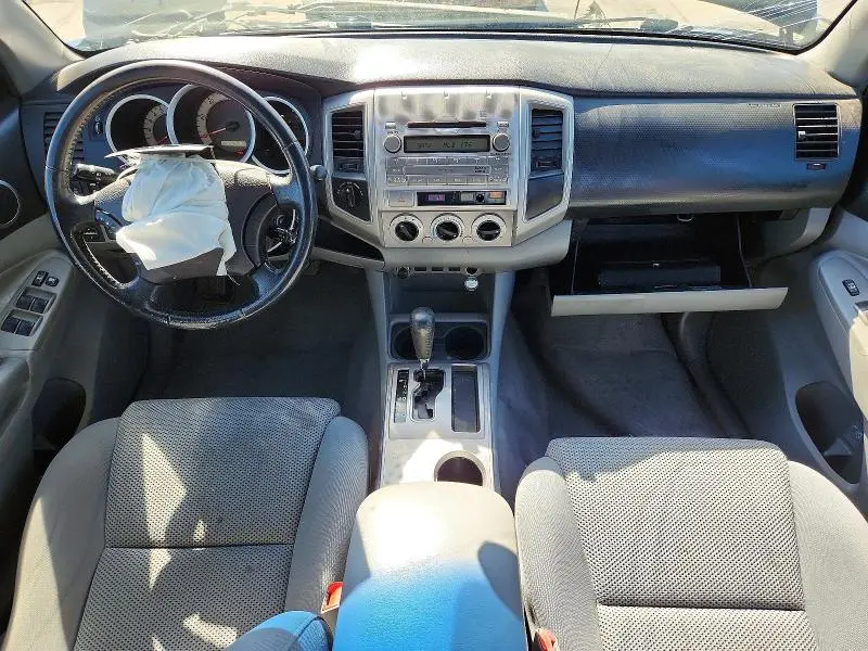 2011 TOYOTA TACOMA V6  