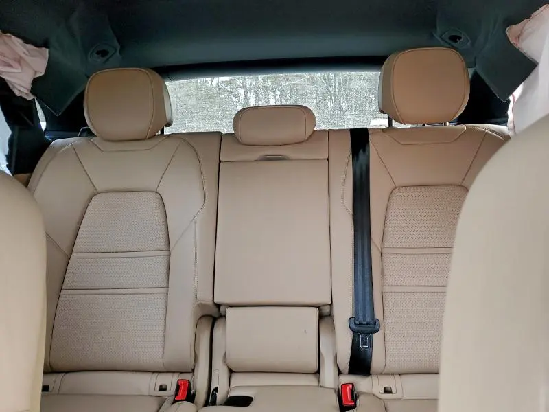 2021 PORSCHE CAYENNE   