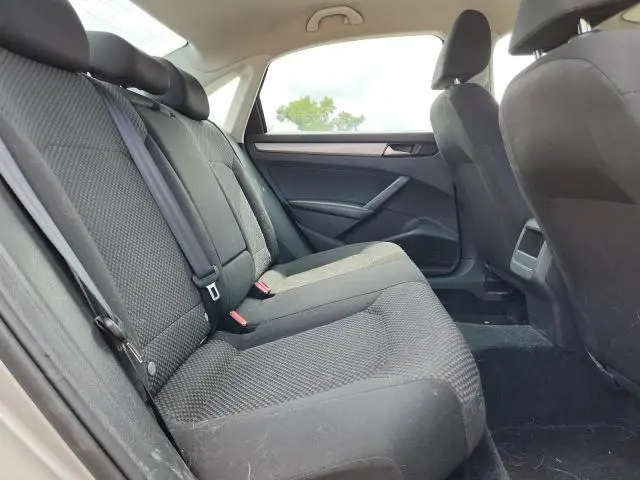 2014 VOLKSWAGEN PASSAT S  