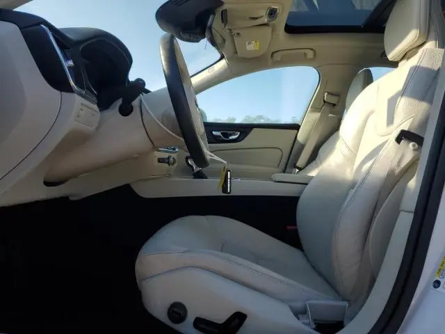 2019 VOLVO S60 T5 MOMENTUM  