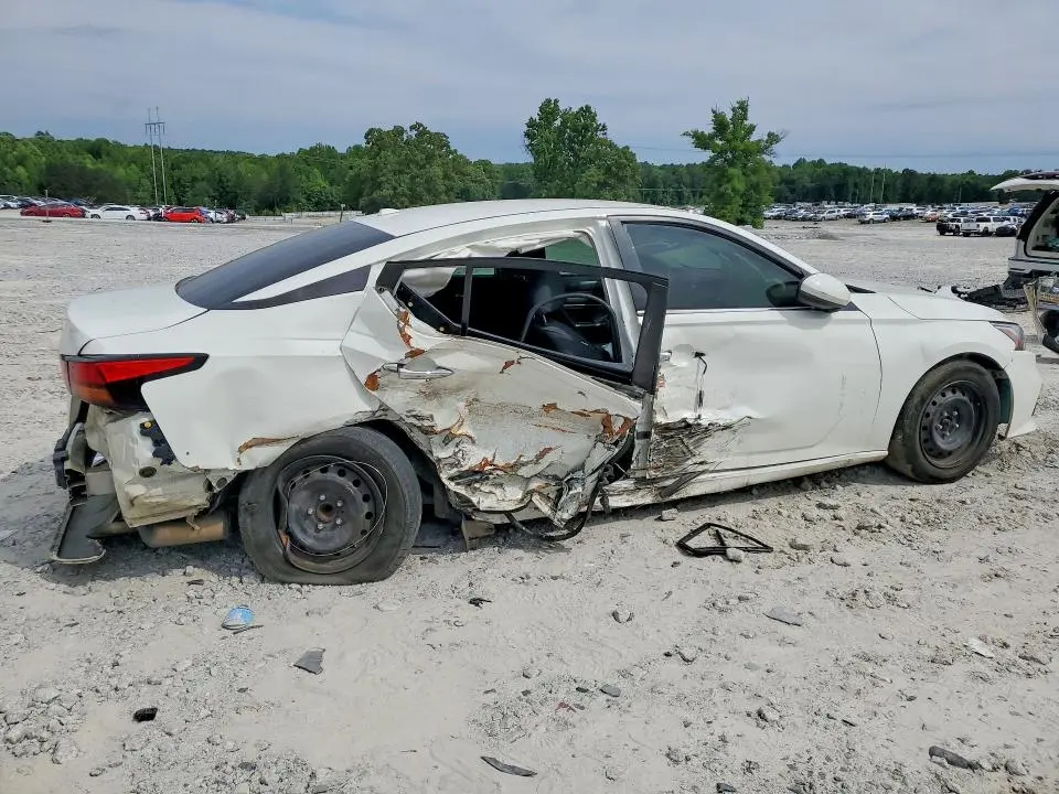 2019 NISSAN ALTIMA S  