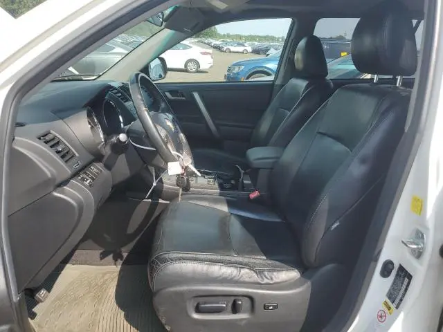 2010 TOYOTA HIGHLANDER SE  