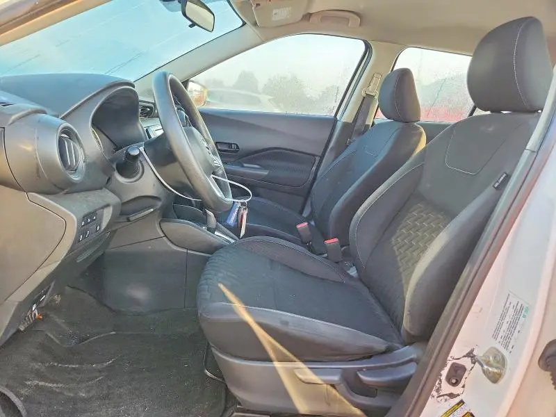 2021 NISSAN KICKS S  