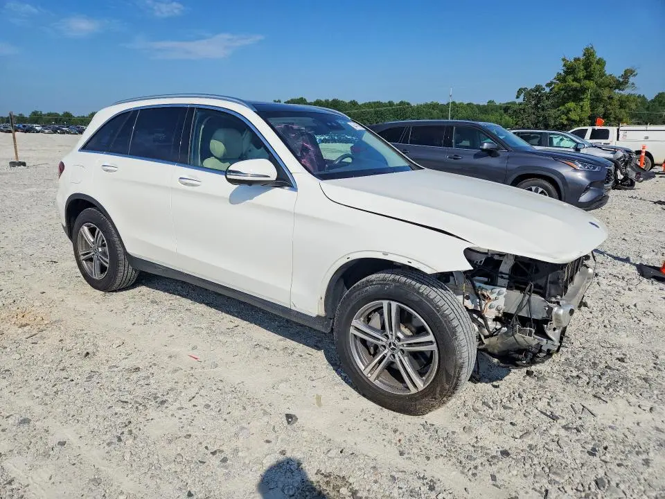 2022 MERCEDES-BENZ GLC 300  