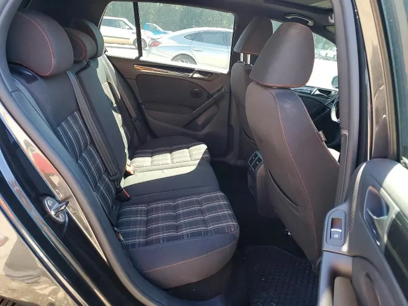 2012 VOLKSWAGEN GTI   