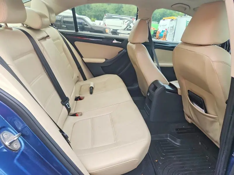 2017 VOLKSWAGEN JETTA SEL  