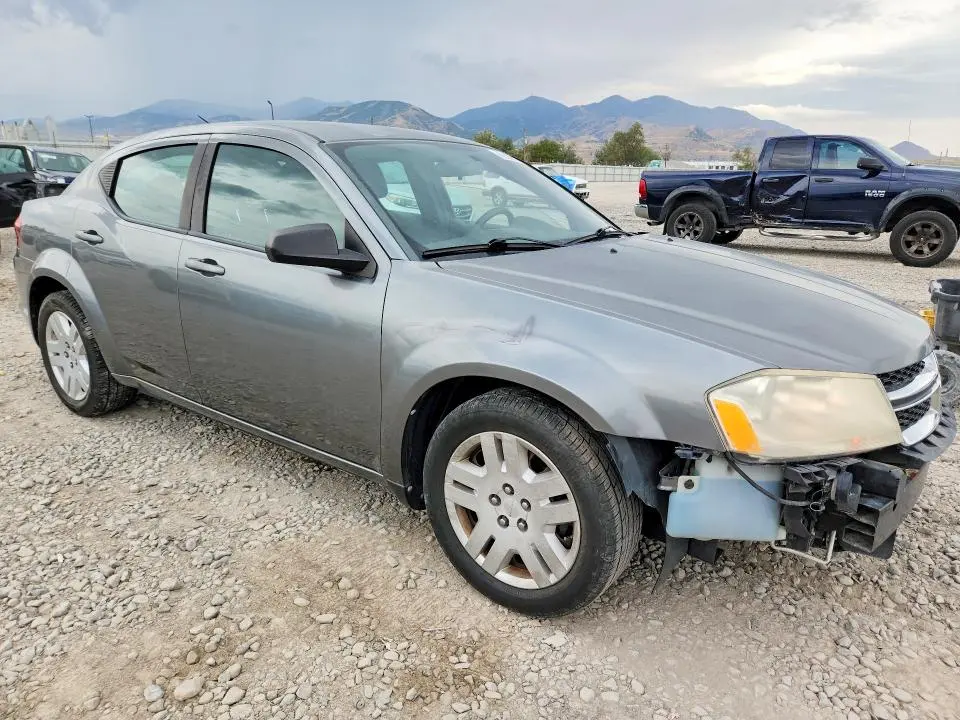 2012 DODGE AVENGER SE  