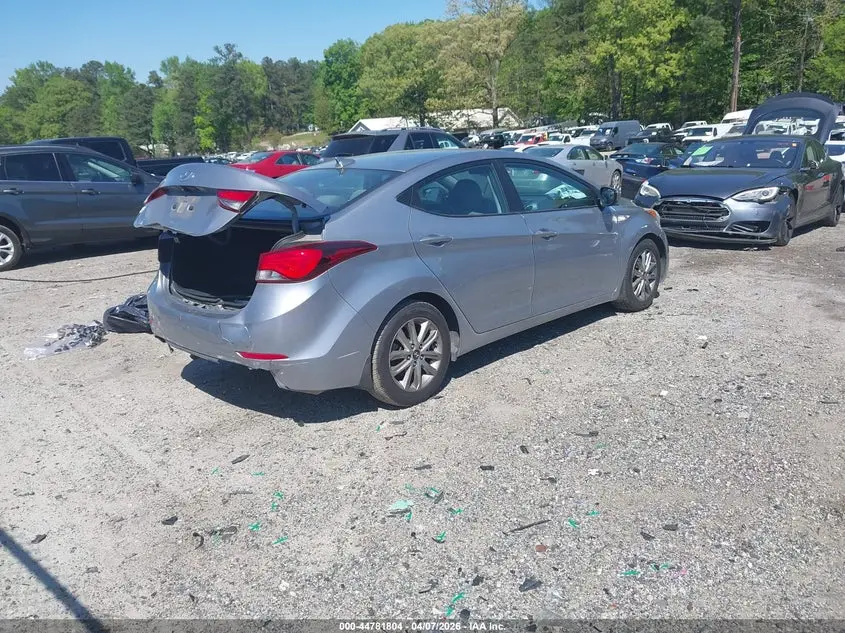 2016 HYUNDAI ELANTRA SE