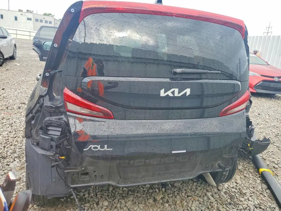 2022 KIA SOUL S  