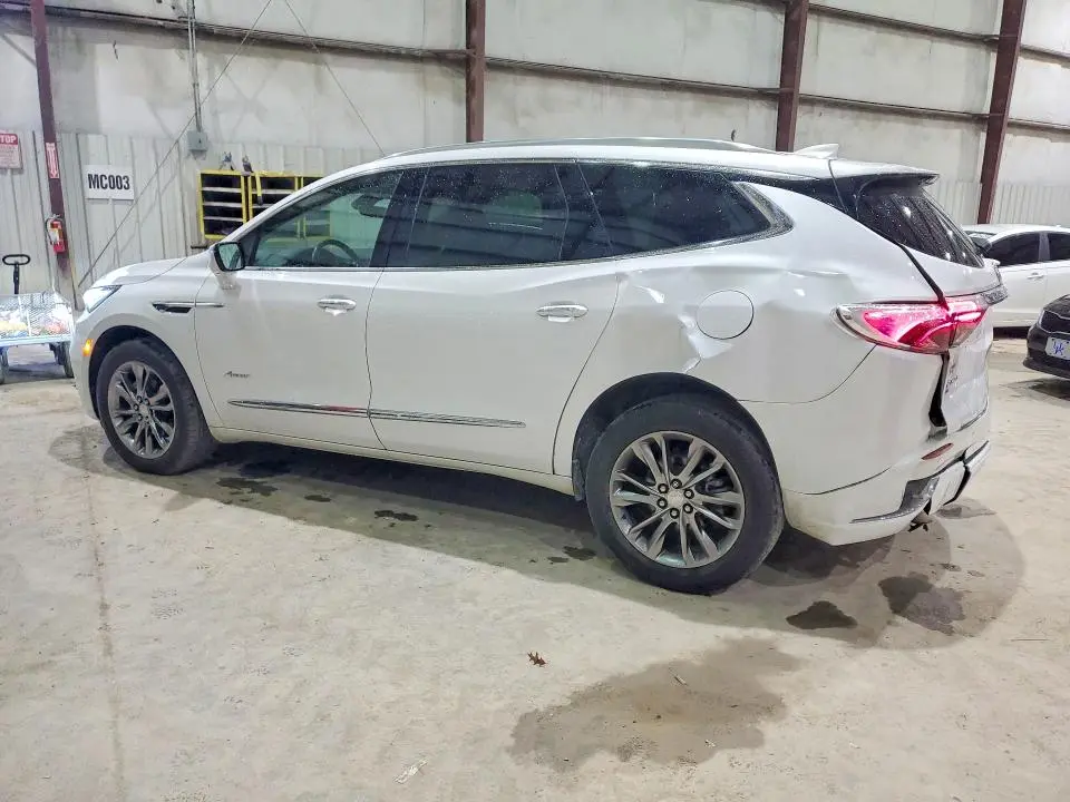 2022 BUICK ENCLAVE AVENIR  