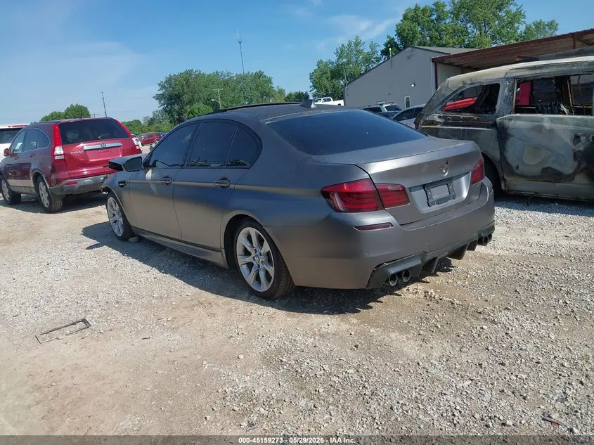 2013 BMW M5  