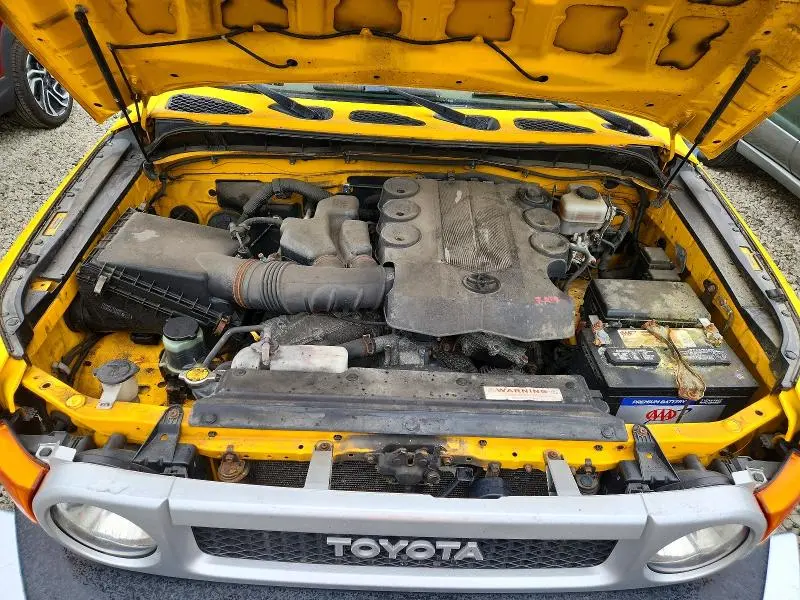 2010 TOYOTA FJ CRUISER BASE  