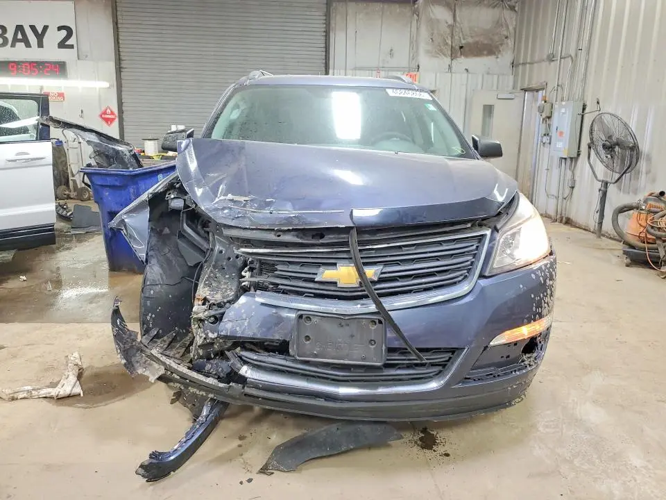 2014 CHEVROLET TRAVERSE LS  