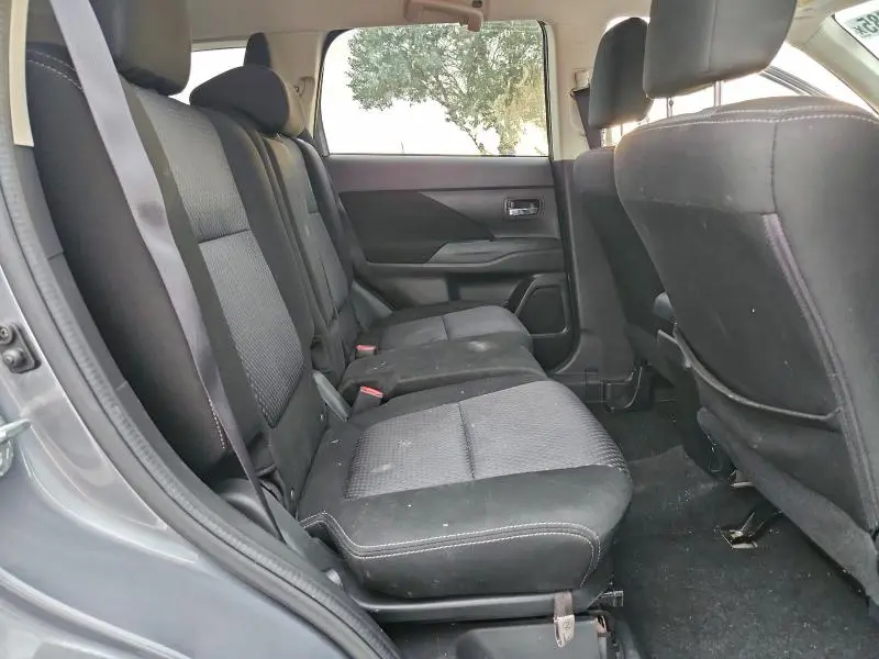 2017 MITSUBISHI OUTLANDER ES  