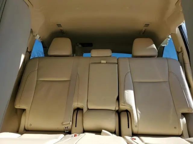 2016 TOYOTA HIGHLANDER XLE  