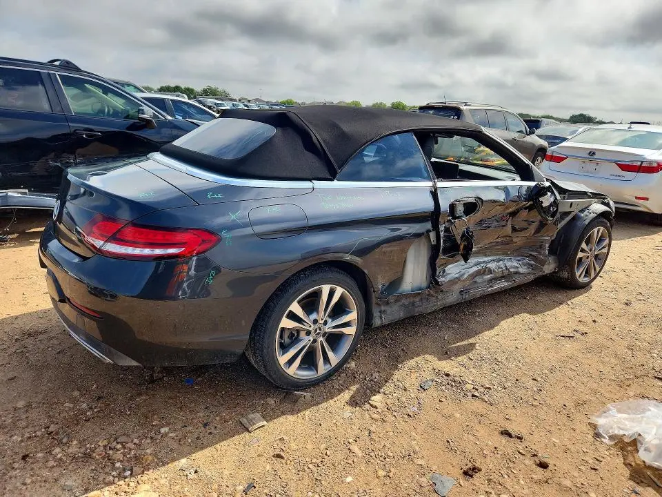 2023 MERCEDES-BENZ C 300  