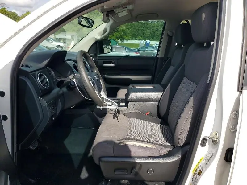 2016 TOYOTA TUNDRA CREWMAX SR5  