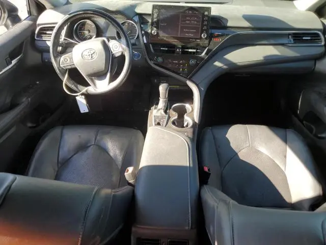 2021 TOYOTA CAMRY XLE