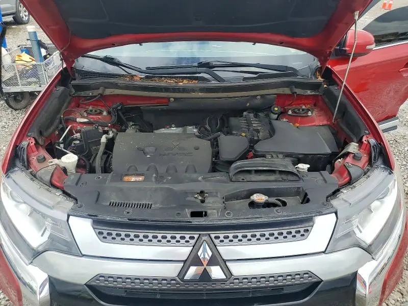 2019 MITSUBISHI OUTLANDER SE  