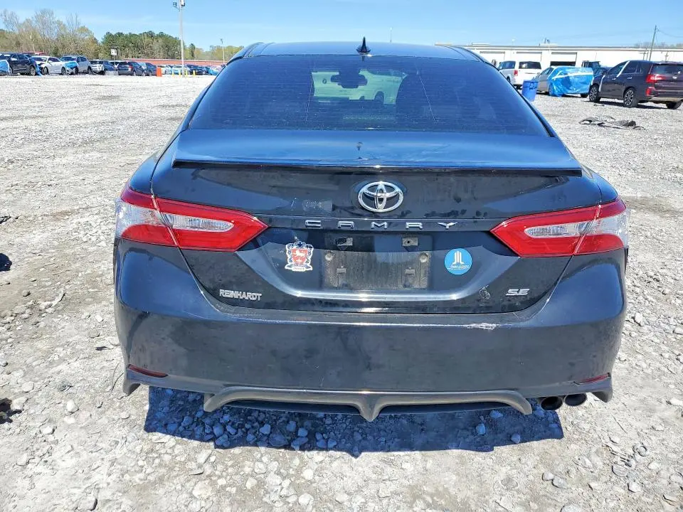2020 TOYOTA CAMRY SE  