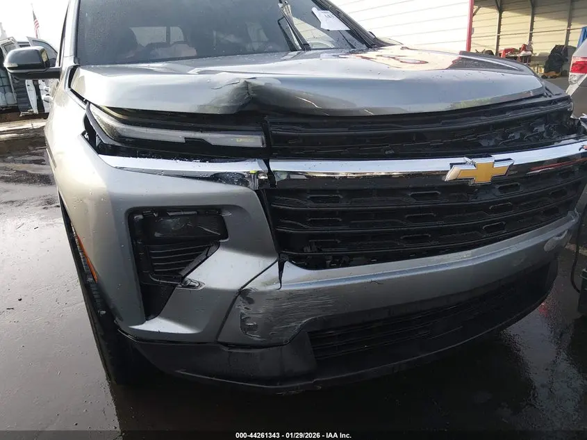 2024 CHEVROLET TRAVERSE FWD LS